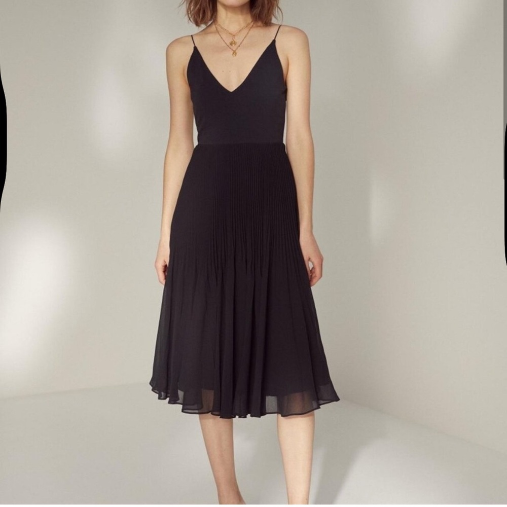 Aritzia Wilfred Ballerina Black Pleated Midi Dress